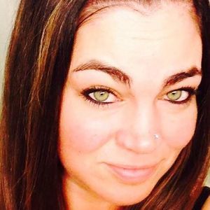 Meet your Posher, Leslie